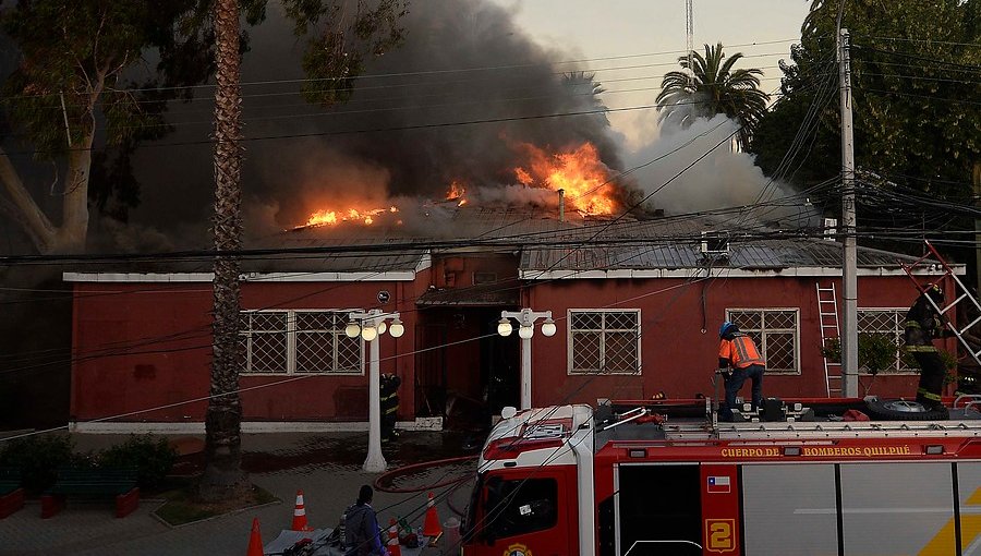 Alcalde de Quilpué cifra en $400 millones los daños por incendio en edificio consistorial