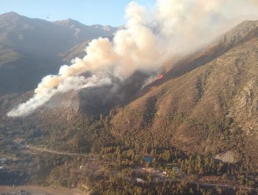 Mantienen Alerta Amarilla en San José de Maipo por incendio forestal que ha consumido 375 hectáreas