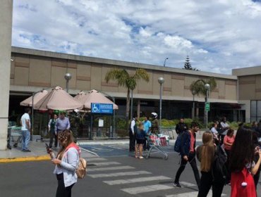 Evacuan Jumbo de Bosques de Montemar en Concón: Paquete sospechoso obliga la medida