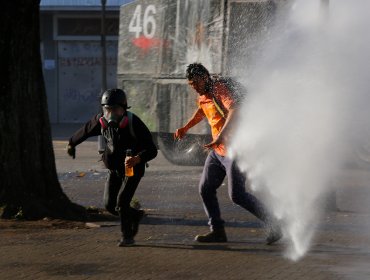 INDH oficiará a Interior, Salud y Carabineros por composición química del agua del "guanaco"