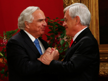 Presidente Piñera realiza en su casa una cena de desagravio a ex ministro Andrés Chadwick