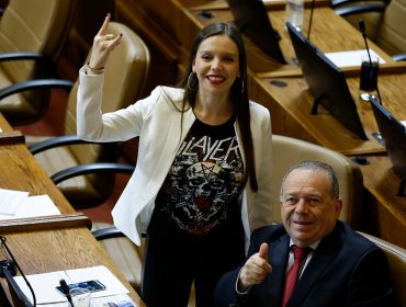 Otros choferes y Asociación de Funcionarios del Parlamento entregan nuevas denuncias contra diputada Camila Flores