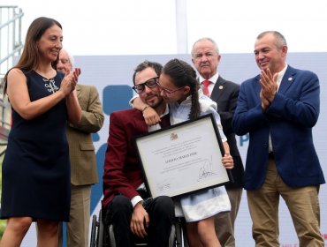 El nadador paralímpico Alberto Abarza recibió el Premio Nacional del Deporte