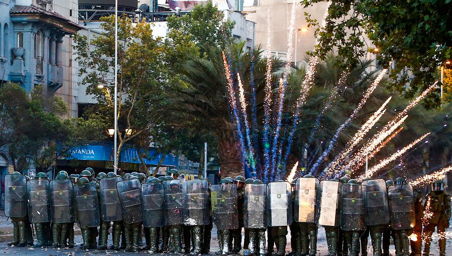 Diputado oficiará al Intendente Metropolitano por plan de Carabineros en Plaza Italia: "Nos deberá dar muy buenas explicaciones"