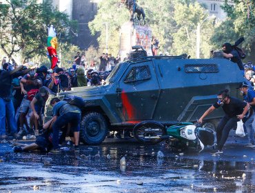 Alto comisionado de ONU para los DD.HH. expresa preocupación por atropello a manifestantes en Santiago