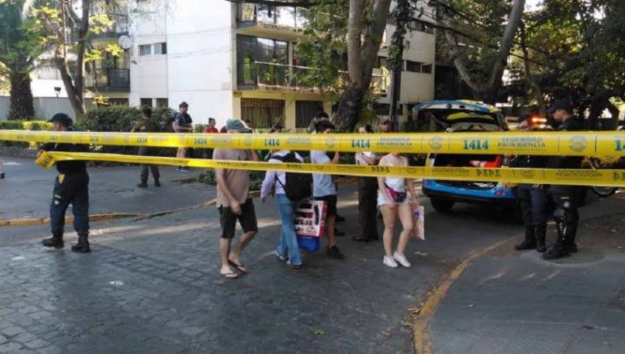 Conflicto vial termina con conductor disparando al menos dos veces a ciclista en Providencia