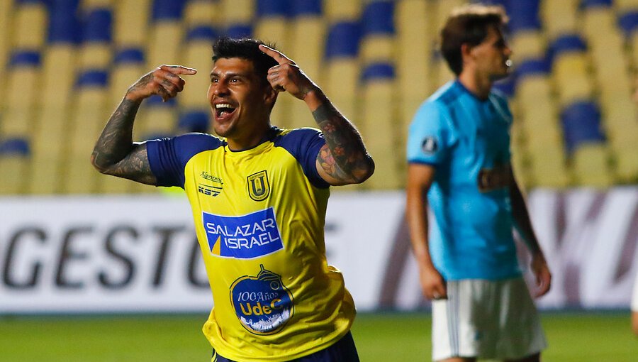 Gol de Patricio Rubio postula para ser el mejor de la Copa Libertadores 2019