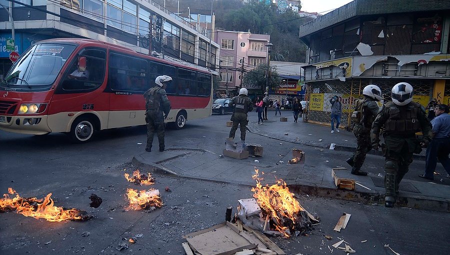 Transporte público del Gran Valparaíso estudia demandar al Estado por días no trabajados debido a marchas