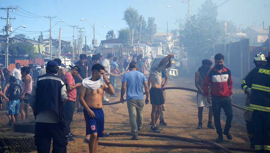 Ejército se dirige hacia el cerro Rocuant para apoyar en evacuación por incendio