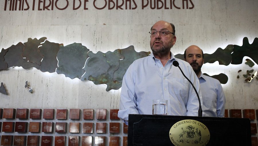 Ministro de Obras Públicas por puente Chacao: "La obligación de construir el puente continúa"