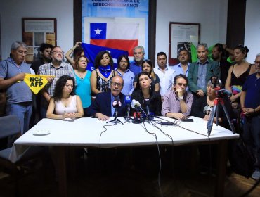 Comisión Chilena de DD.HH. y Mesa de Unidad Social se querellaron contra el Intendente Metropolitano