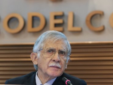 Codelco se querella contra ex presidente de la cuprífera por tráfico de influencias