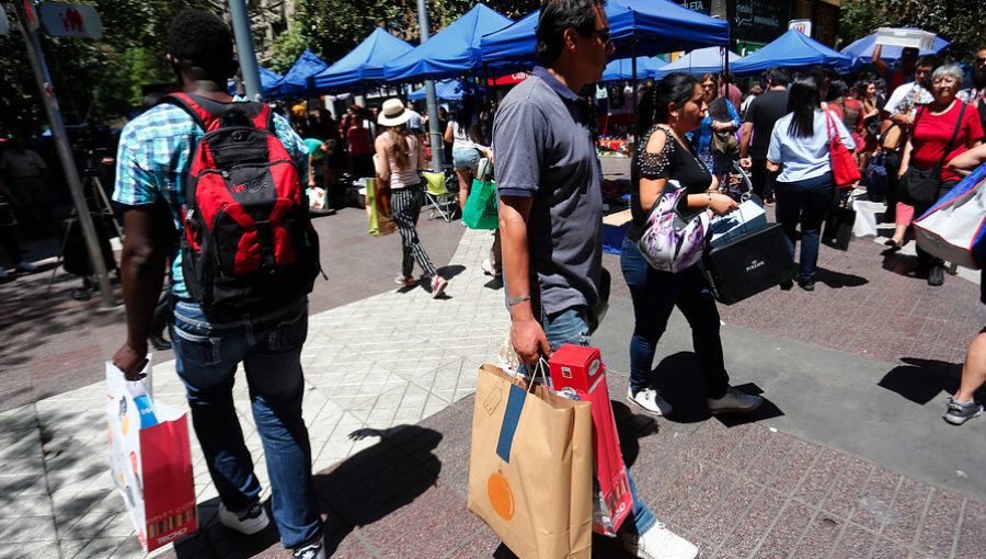 Sernac recalca derecho a cambio o devolución de dinero tras compras navideñas