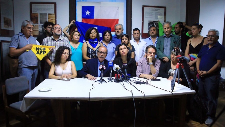 Comisión Chilena de DD.HH. y Mesa de Unidad Social se querellaron contra el Intendente Metropolitano