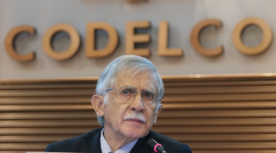 Codelco se querella contra ex presidente de la cuprífera por tráfico de influencias