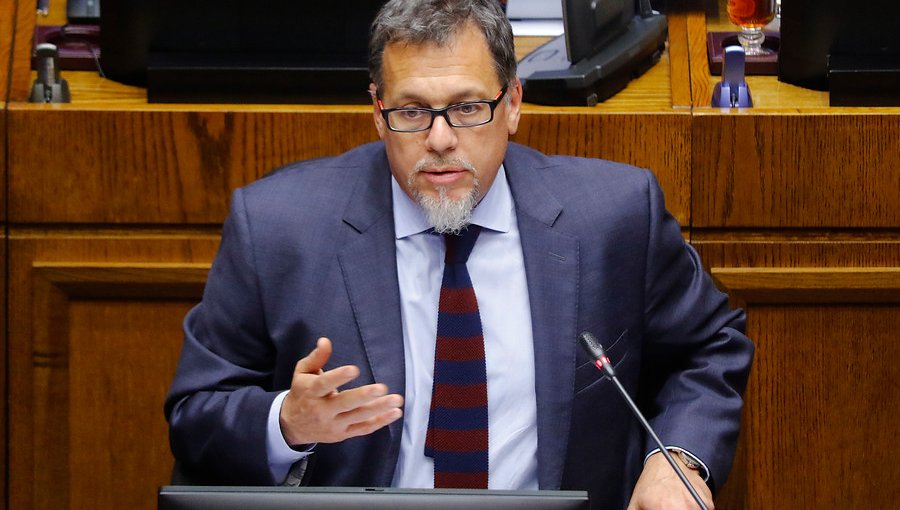 Senador Lagos Weber pide construir red de cortafuegos para evitar propagación de incendios