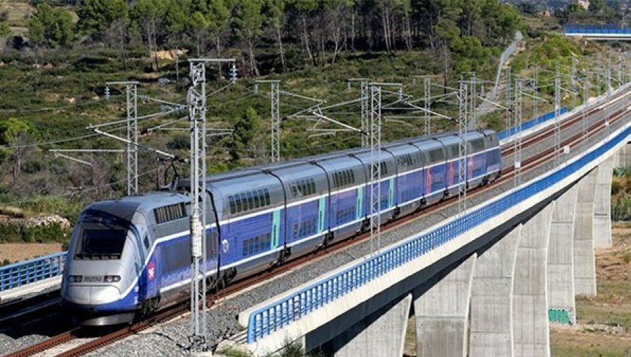 Tren rápido Santiago-Valparaíso debe esperar: postergan en al menos seis meses la elección del proyecto