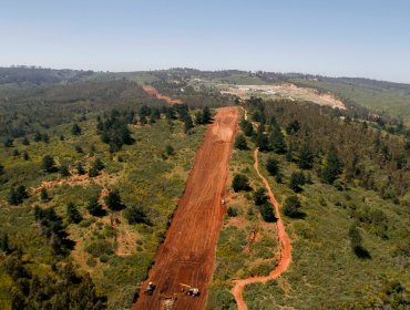 Ministerio de Obras Públicas construye cortafuegos en seis comunas de la región de Valparaíso