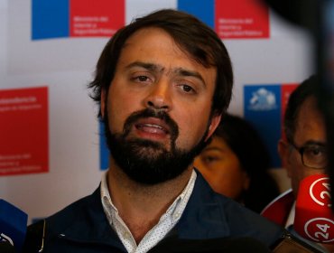 Jorge Sharp plantea a Ministros que reconstrucción de cerros debe comenzar con la regularización de campamentos