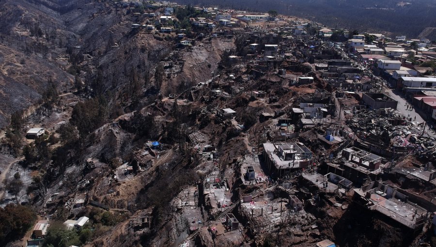 Senadores de Valparaíso pidieron a Gobierno plan maestro para cerros y quebradas