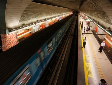 Estos son los horarios que tendrá Metro de Santiago este martes 31 y miércoles 1 de enero