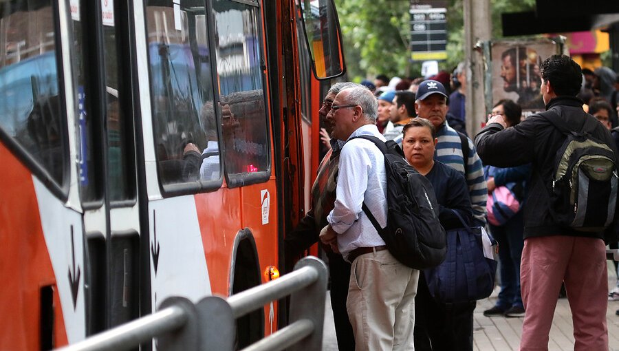 Año Nuevo: Transporte Público de la capital anuncia cuatro recorridos de madrugada