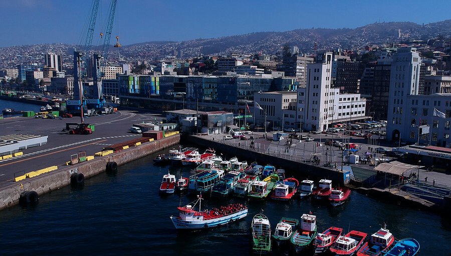 Miradores de Valparaíso pasaron la prueba para recibir a vecinos y turistas en noche de Año Nuevo