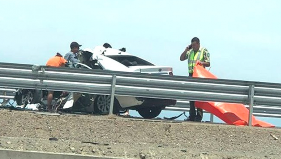 Colisión frontal entre dos vehículos menores deja dos muertos y seis heridos en ruta de Mejillones