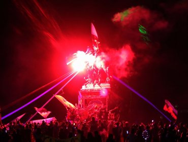 Intendente agradeció a las "más de 10 mil personas" que "celebraron en paz" llegada del 2020 en plaza Baquedano