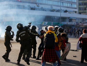 INDH se querellará por caso de profesor que perdió su ojo tras impacto de bomba lacrimógena en Valparaíso