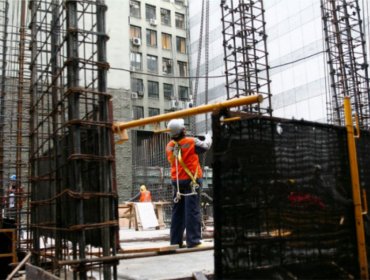 Imacec de noviembre cayó 3,3%, según el Banco Central: cifra es mejor a la esperada