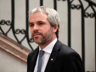 Ministro del Interior al Partido Comunista: "Entienden poco de cómo funciona la democracia"