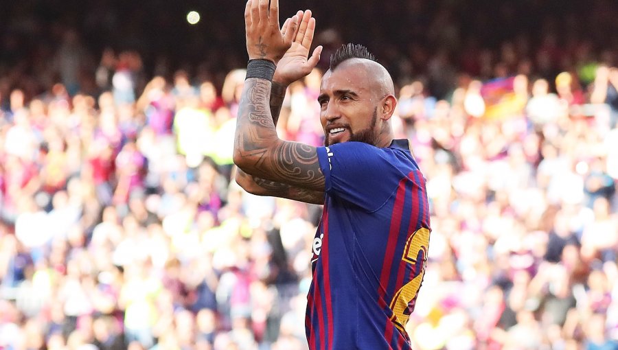 Con el Inter en el telón, Vidal marcó en empate entre el Barça y Espanyol