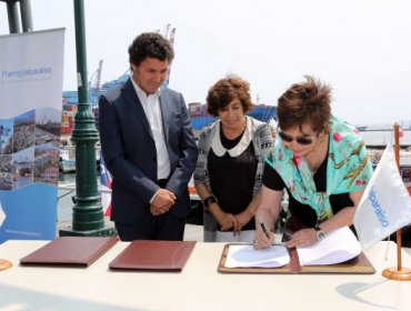 Locatarios del Muelle Prat y EPV firmaron un acuerdo para reactivar el comercio