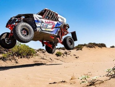 "Chaleco" López ganó la segunda etapa y es líder en la general del Rally Dakar