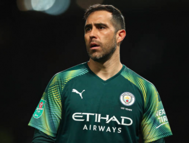 El City de Claudio Bravo derrotó al United y se acerca a la final de la Copa de la Liga