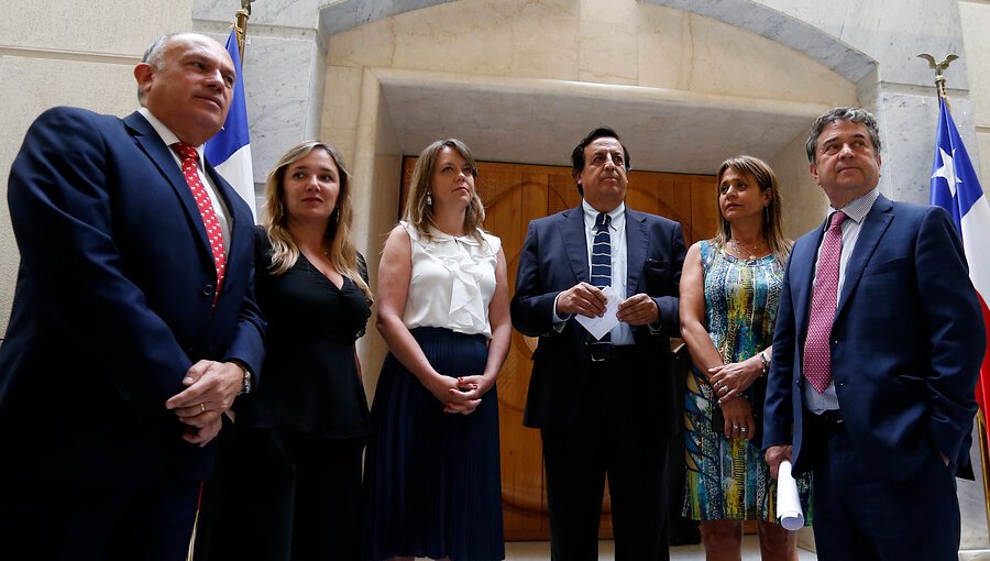UDI se querellará contra responsables por suspensión de la PSU de Historia