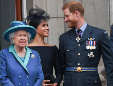 Reina Isabel II por anuncio de duques de Sussex: "Las conversaciones están en una etapa temprana"