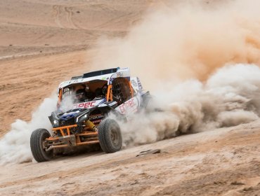 "Chaleco" López tuvo un mal día y bajó al tercer lugar de la general en Rally Dakar