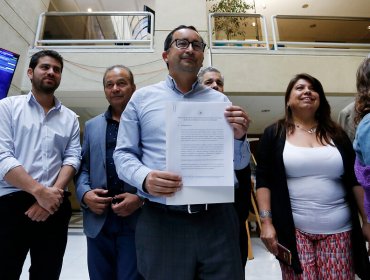 Diputados de oposición presentan proyecto para adelantar cierre de termoeléctricas a carbón