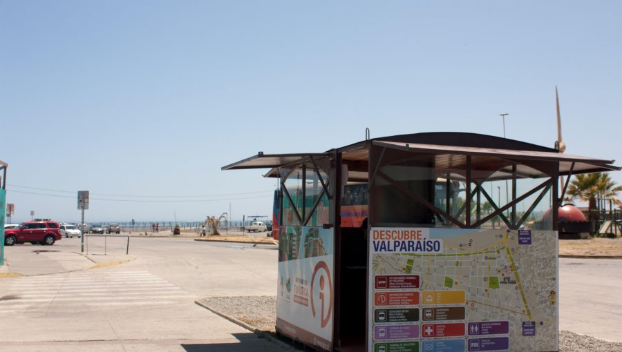 Valparaíso cuenta con nuevo punto de información turística en el nudo Barón