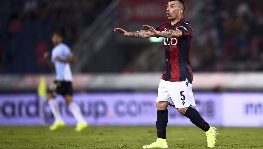 Gary Medel estará cerca de tres semanas fuera de las canchas por una lesión