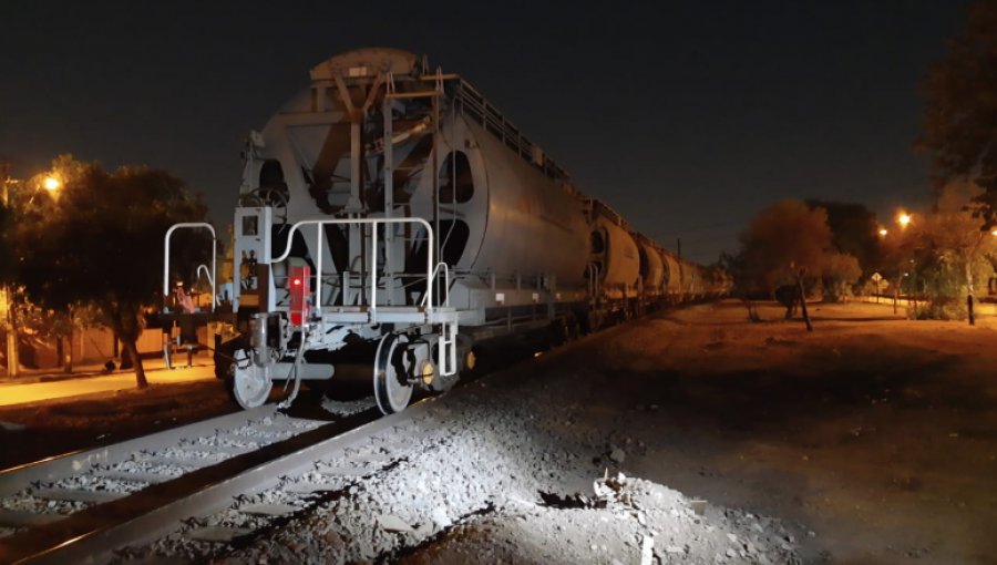 Tren de carga atropella a pareja en Cerrillos: Hombre murió y mujer quedó grave