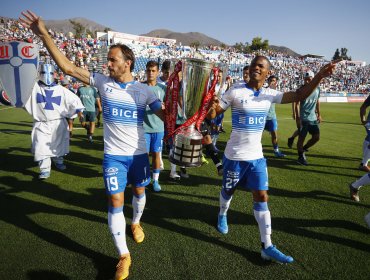 La UC celebró su bicampeonato con victoria ante Curicó Unido