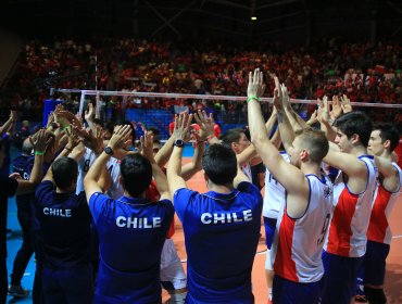 La Roja de voleibol derrotó a Perú y sigue con vida en el preolímpico