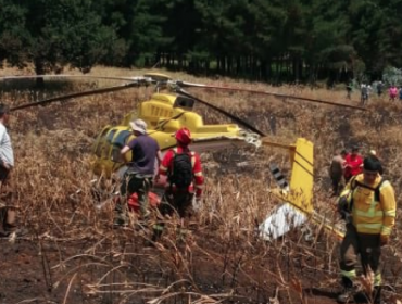 Helicóptero de Conaf que combatía un incendio forestal cayó en predio de La Araucanía