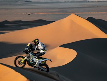 Quintanilla ganó la 11ª etapa y se acercó al líder de la general en Rally Dakar