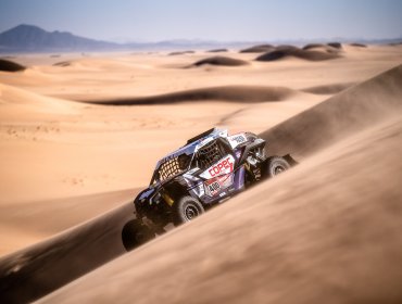 "Chaleco" López ganó la penúltima etapa del Dakar pero sigue lejos del líder