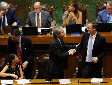 Cámara de Diputados aprueba la "Ley Antisaqueos": incluye sanción a "el que baila pasa"