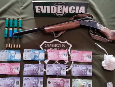 Carabineros detuvo a pareja por microtráfico y porte de arma de fuego en población de Limache